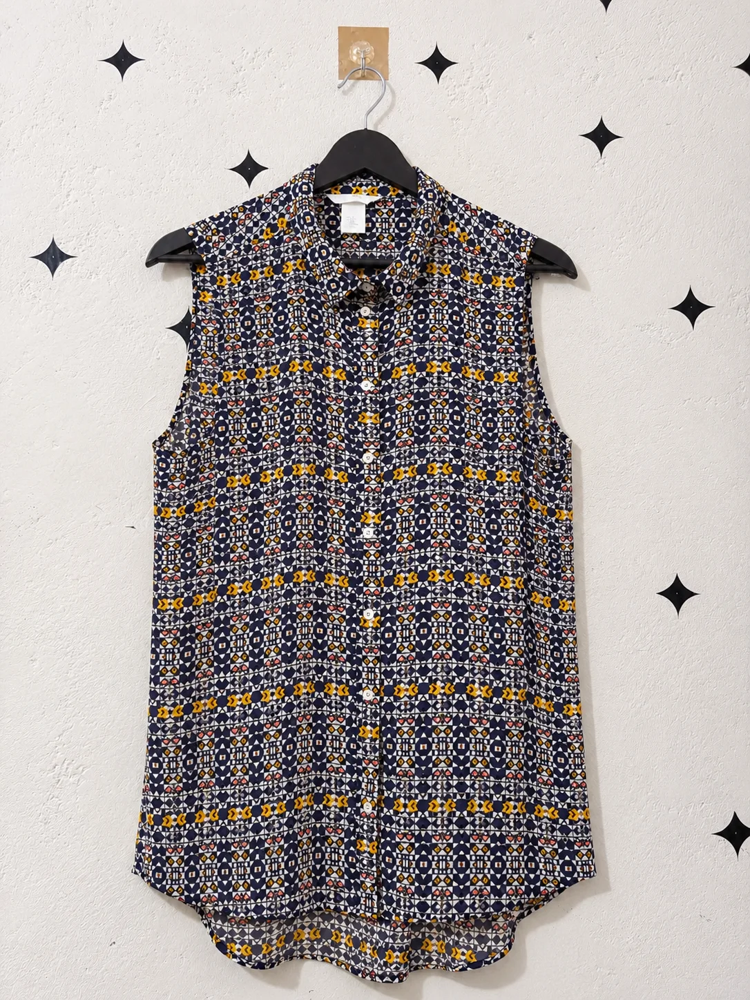 Printed Sleeveless Shirt